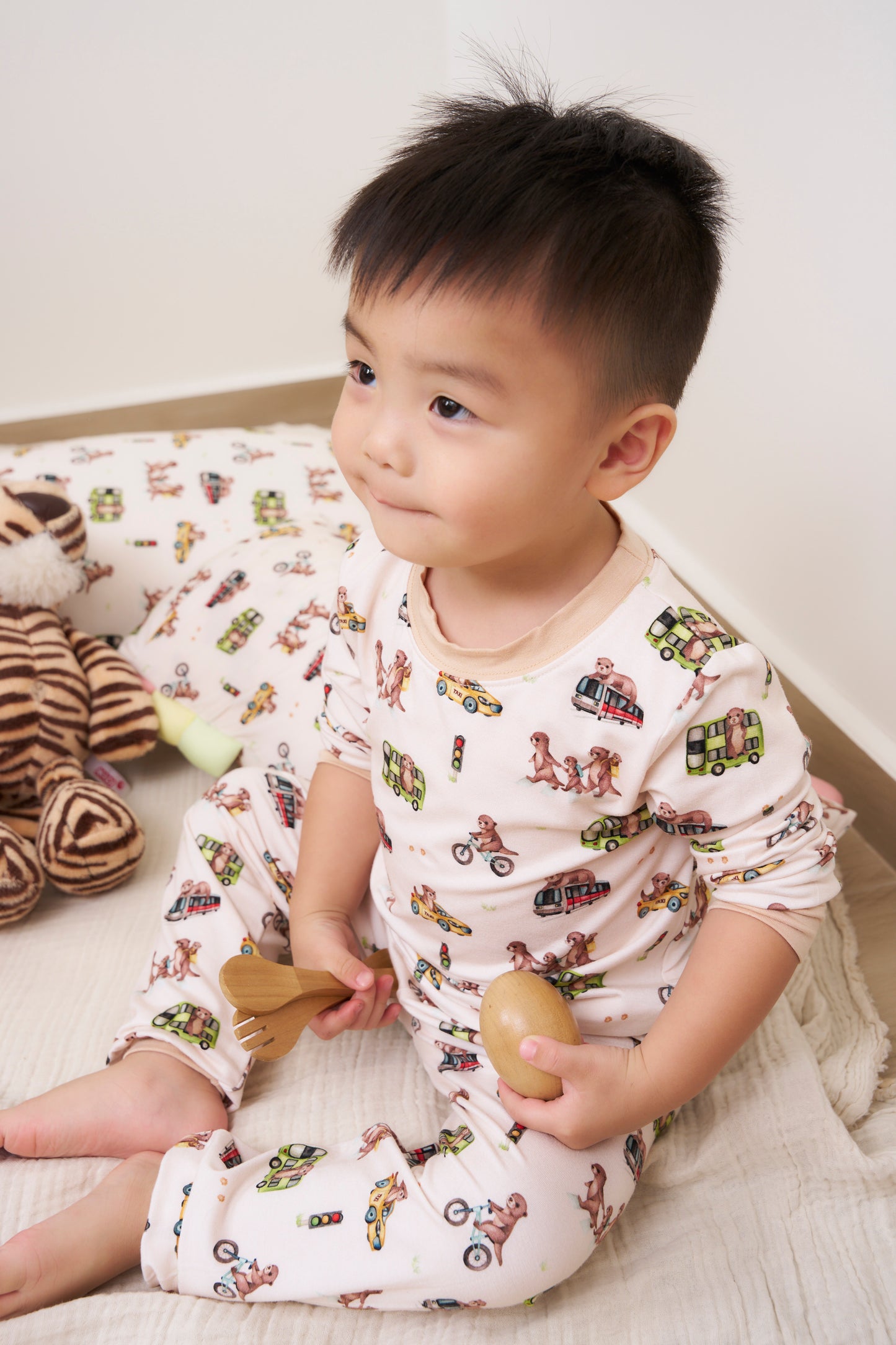 Otters in the City - Pyjamas Set