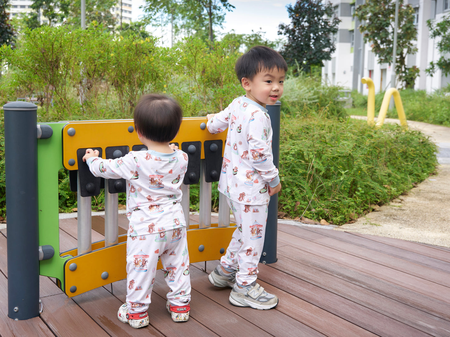 Otters in the Carnival - Pyjamas Set